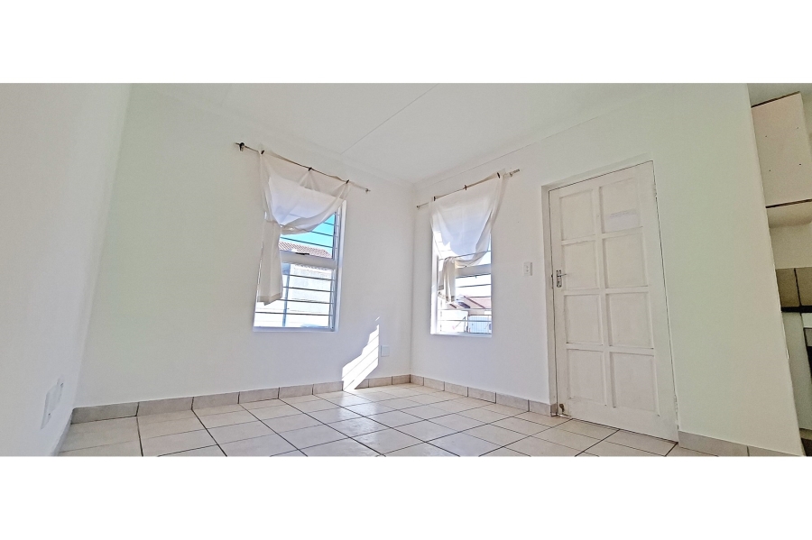 To Let 2 Bedroom Property for Rent in Broadlands Village Western Cape